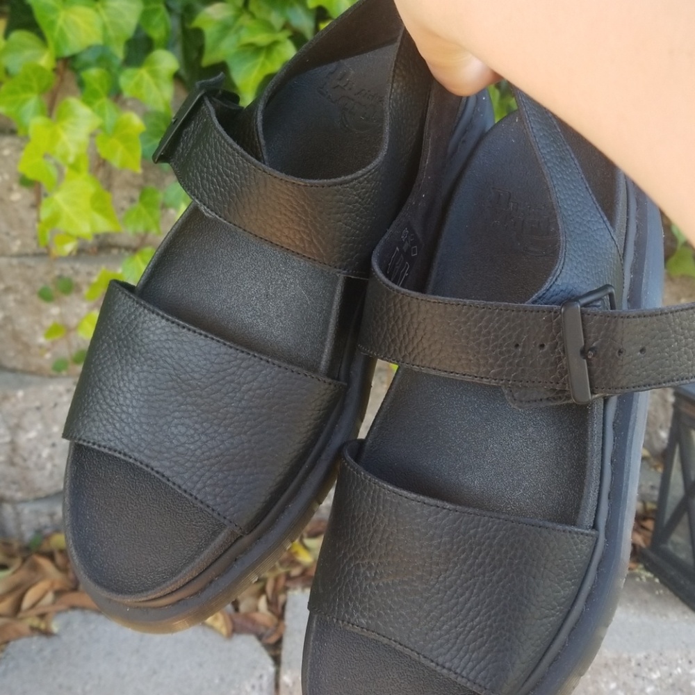 Dr. Martens Romi Sandals Black (Size 9)